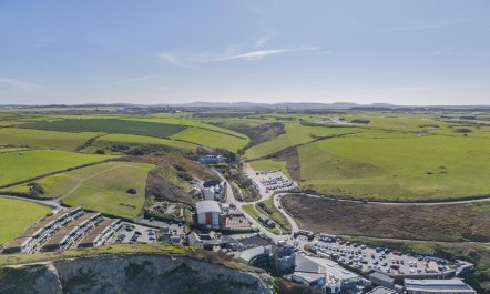 2 Bed in Watergate Bay 8