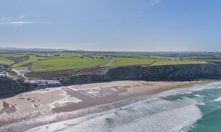 2 Bed in Watergate Bay 9