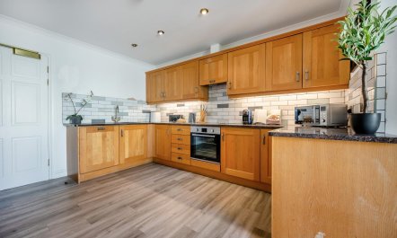 2 Bed in Watergate Bay 4