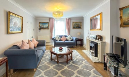 4 Bed in Tenby 8