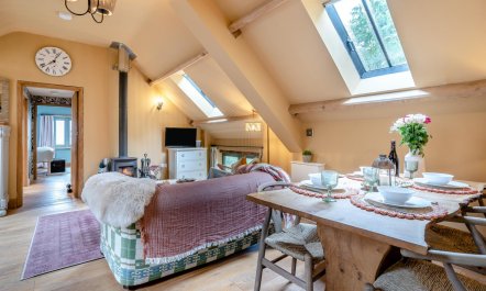 2 Bed in Cwmdu 7