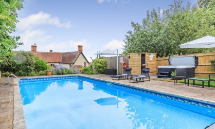 9 Bed in Nether Stowey 8