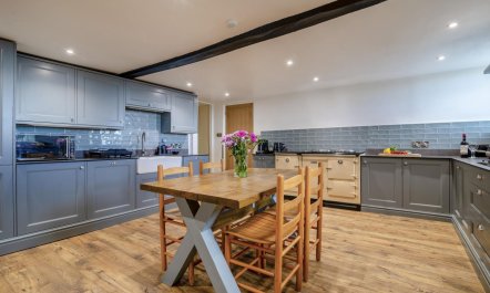 9 Bed in Nether Stowey 2