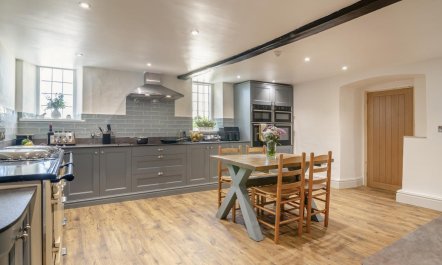 9 Bed in Nether Stowey 5