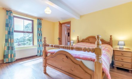 4 Bed in Donegal Town 8