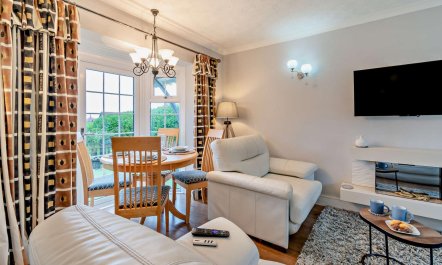 2 Bed in Aberporth 4