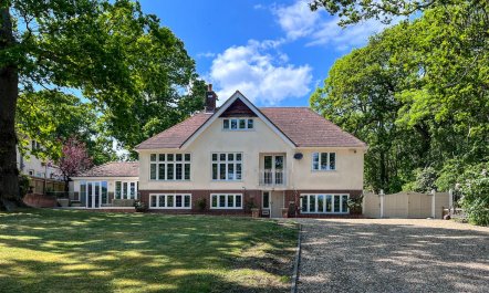 6 Bed in Wootton Bridge