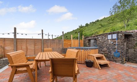 3 Bed in Port Talbot 5