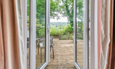 1 Bed in Dre-Fach Felindre 5