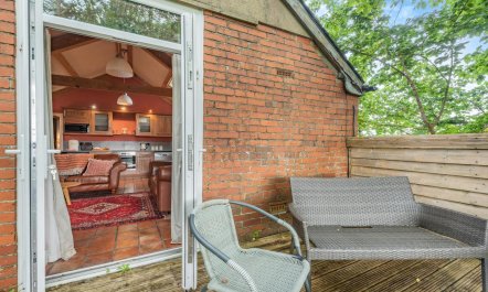 1 Bed in Dre-Fach Felindre 4