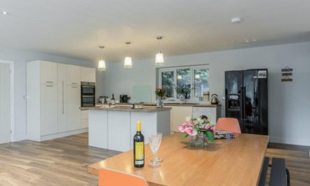 4 Bed in Henley-in-Arden 4
