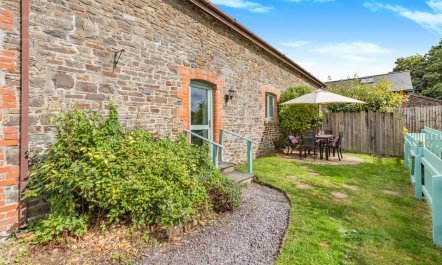 2 Bed in Langtree 0
