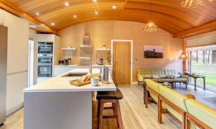 4 Bed in Llansanffraid 4