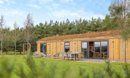 4 Bed in Llansanffraid 0