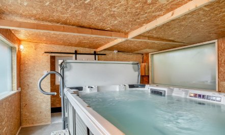 4 Bed in Perranporth 2