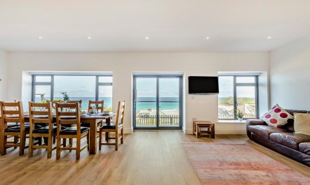 4 Bed in St. Ives 9