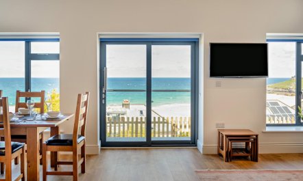 4 Bed in St. Ives 6