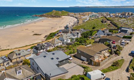 4 Bed in St. Ives 1