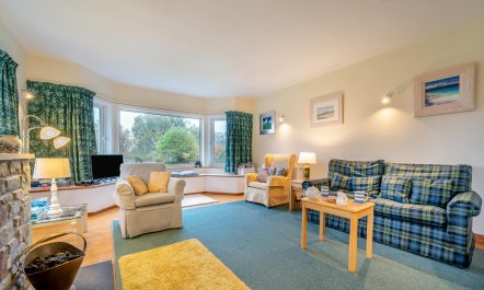 3 Bed in North Connel 3