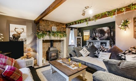 3 Bed in Huddersfield 3