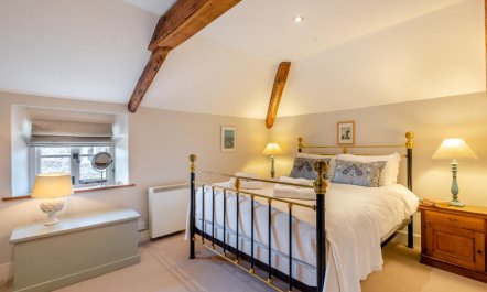 2 Bed in Langham 4