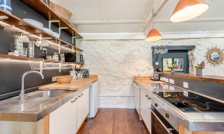 4 Bed in Black Torrington 9