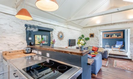 4 Bed in Black Torrington 5