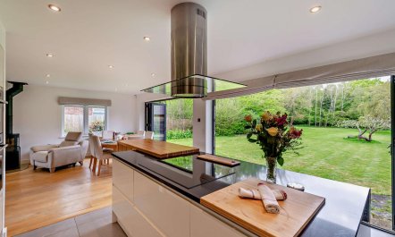 3 Bed in Biddenden 1