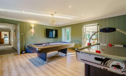 6 Bed in Largs 1