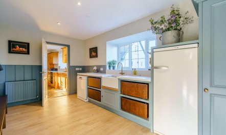 6 Bed in Largs 7