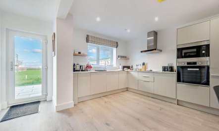 2 Bed in Llanarthney 6