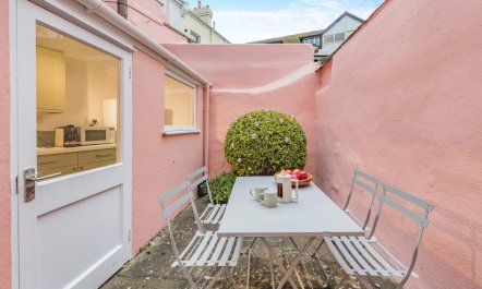 2 Bed in Teignmouth 9