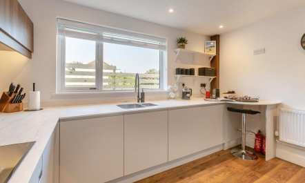 3 Bed in Praa Sands 6