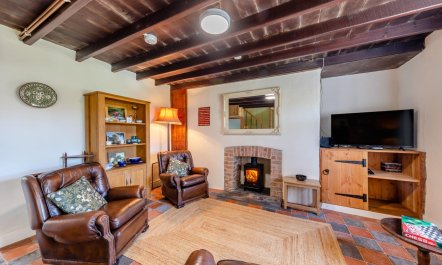 3 Bed in Llanrhystud 5