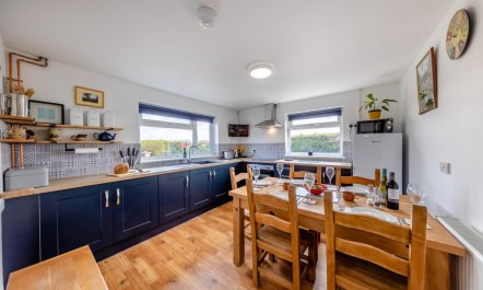 3 Bed in Llanrhystud 2