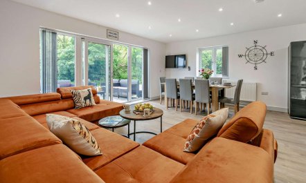 4 Bed in Retorrick Mill 2