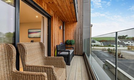 2 Bed in Harlyn Bay 2