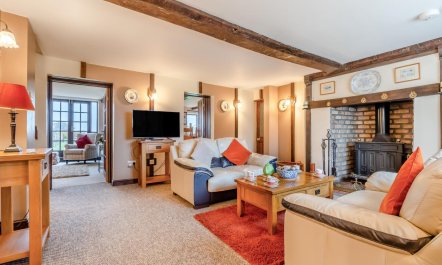 5 Bed in Hainford 4