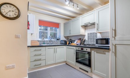 3 Bed in Whitby 6