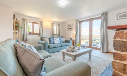 3 Bed in East Chilla 2