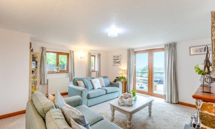 3 Bed in East Chilla 9