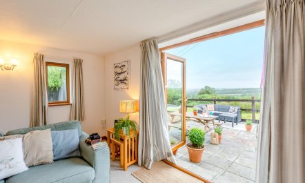 3 Bed in East Chilla 4