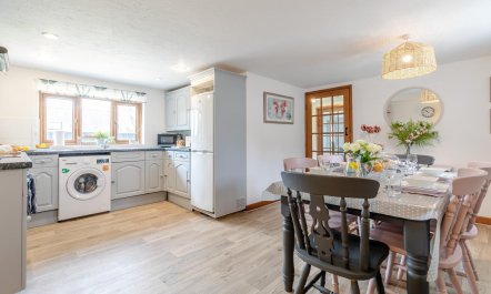 3 Bed in East Chilla 7