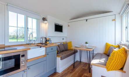 1 Bed in Saltfleetby 2