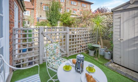 1 Bed in Holt 6