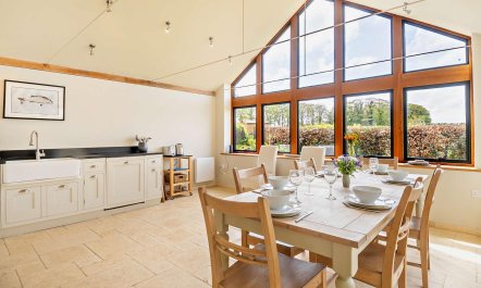 3 Bed in Cockthorpe 5