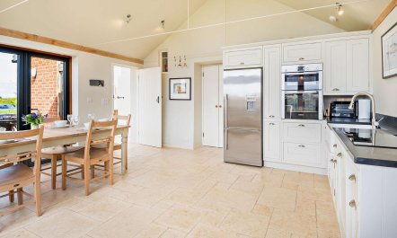 3 Bed in Cockthorpe 4