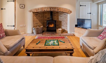 3 Bed in Cockthorpe 2