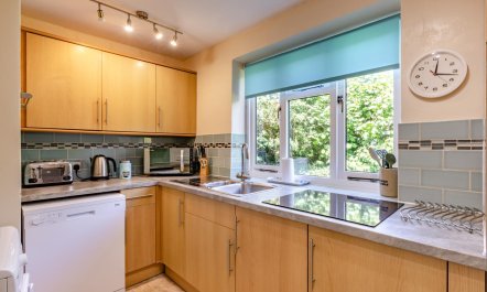 3 Bed in Burton Bradstock 6