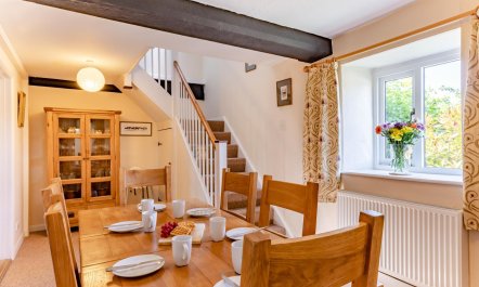 3 Bed in Burton Bradstock 7